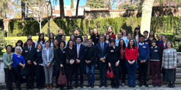 Grupo de personas en la ceremonia del Choix Goncourt de l'Espagne 2025