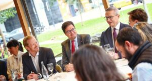 Reunión del Gobierno español sobre soberanía digital europea con Óscar López presente.