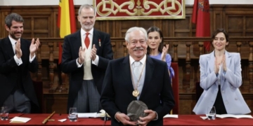 The King and Queen present the Cervantes Prize to Mexican writer Gonzalo Celorio