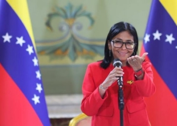 European Parliament calls for continued sanctions against Delcy Rodríguez despite her invitation to the Ibero-American Summit in Madrid