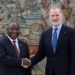Felipe VI recibe al presidente de Sudáfrica, Cyril Ramaphosa, en la víspera de la cumbre progresista de Barcelona