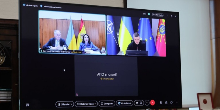 Spain and Ukraine coordinate military support ahead of Contact Group meeting and following Orbán’s defeat