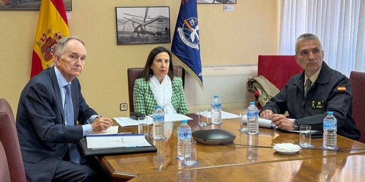 Robles anuncia al Grupo de Contacto que España ya ha formado a más de 9.000 soldados ucranianos