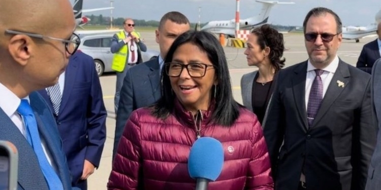 Albares insiste en que Delcy Rodríguez podrá acudir a la Cumbre Iberoamericana pese a las sanciones europeas