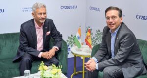 Ministro de Asuntos Exteriores de España y su homólogo indio en reunión