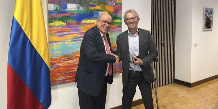 The Colombian Embassy offers 150 study grants to Colombians residing in Spain