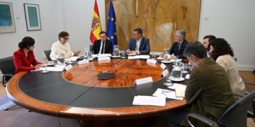 Spanish Government is coordinating with the WHO, the EU, and the countries involved in the response to the hantavirus outbreak on the MV Hondius