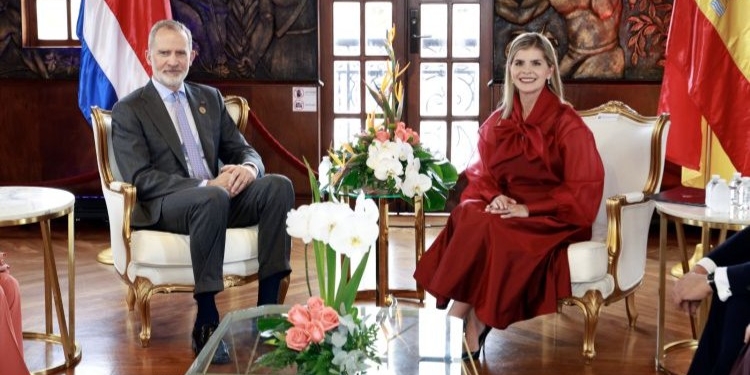 Felipe VI asiste a la toma de posesión de la nueva presidenta de Costa Rica, Laura Fernández Delgado