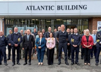 Robles insiste, durante su visita al Mando Marítimo de la OTAN en Northwood, en que España es un “aliado fiable” 