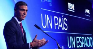 El presidente Sánchez habla sobre el programa IRIS en un congreso