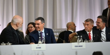Sánchez defends his “digital democracy” proposals at a new European summit with a “rocky” start