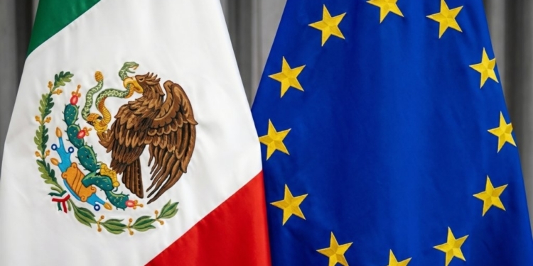 Banderas de México y la Unión Europea en un evento oficial