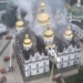 Vista aérea de la Catedral de Kievo-Petchersk en llamas