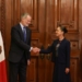 Claudia Sheinbaum y Rey Felipe VI se saludan en Palacio Nacional