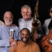 Miembros de la banda PERUJAZZ posando para una foto