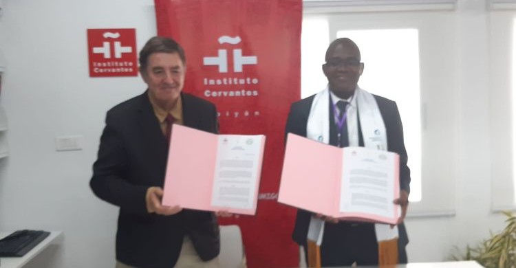 Firma de acuerdo entre el Instituto Cervantes y la Universidad Félix Houphouët-Boigny en Abiyán