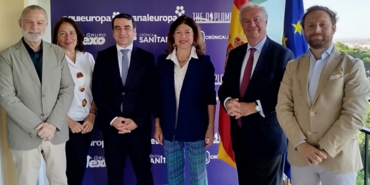 Miembros del jurado de los II Premios Internacionales The Diplomat in Spain en Madrid