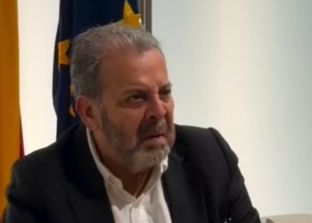 Timoteo Zambrano, nuevo embajador de Venezuela en España, en una reunión.
