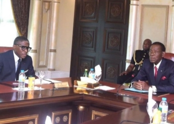 Teodoro Obiang y Teodorín en reunión gubernamental en Guinea Ecuatorial