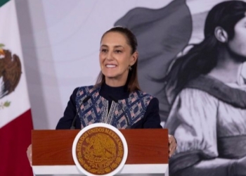 Claudia Sheinbaum durante una conferencia de prensa en Palacio Nacional