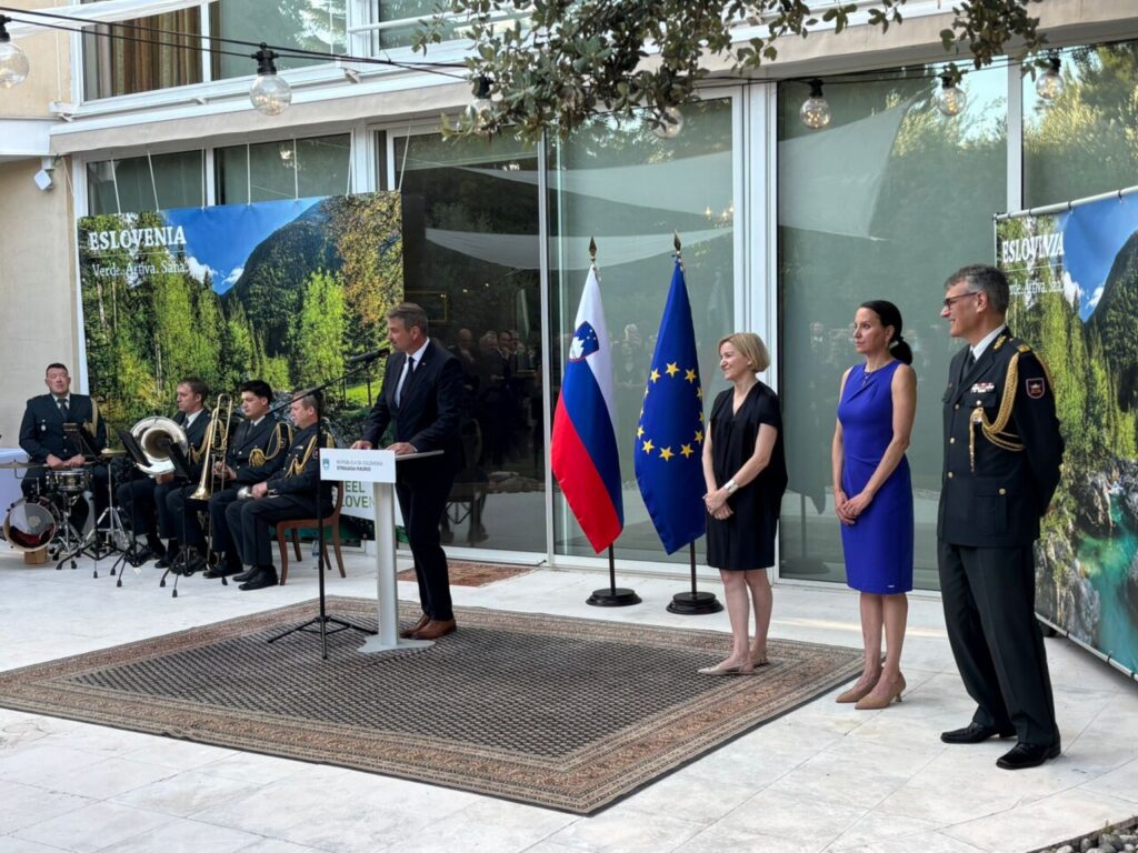 Tadej Rupel en la recepción del 35 aniversario de independencia de Eslovenia en Madrid