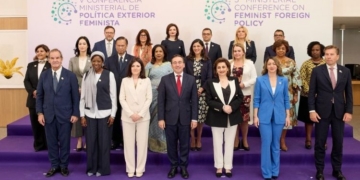 Albares defends feminist diplomacy in a world where “violence has returned to foreign policy”