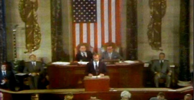 Juan Carlos I dando un discurso ante el Congreso de EEUU en 1976.
