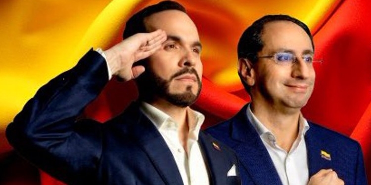 Abelardo de la Espriella y un colega celebrando su victoria electoral