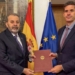 Timoteo Zambrano presenta sus copias de estilo en el Ministerio de Asuntos Exteriores