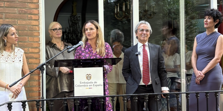 Ceremonia de despedida del embajador Eduardo Ávila en Madrid