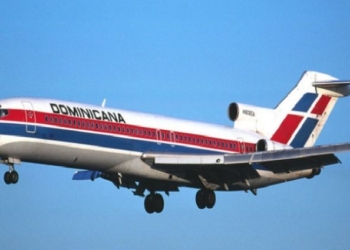 Avión de la República Dominicana en vuelo