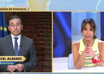 José Manuel Albares durante una entrevista en Telecinco sobre Trump y España