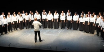 Coro juvenil Sinfonía por el Perú en concierto en Casa de América