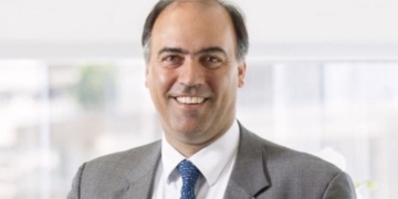 The Argentine ambassador assures there is no campaign against his country in Spain