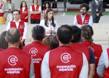 Equipo de voluntarios de START en Madrid preparándose para ayudar en Venezuela