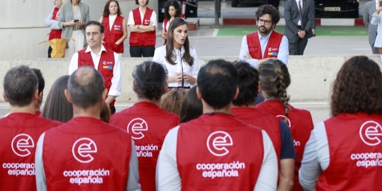 Equipo de voluntarios de START en Madrid preparándose para ayudar en Venezuela