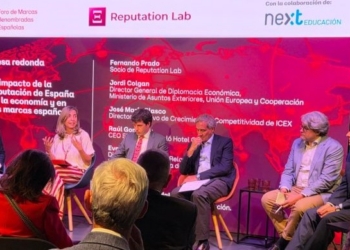 Mesa redonda sobre la reputación de España en la economía y marcas españolas