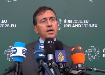 José Manuel Albares hablando sobre la crisis migratoria en Ceuta