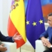 António Costa y Pedro Sánchez conversando en Madrid