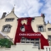 Fachada del Palacete de Serrano decorada para Casa Ecuador en Madrid