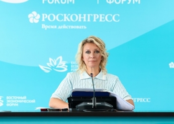 Maria Zajarova en una conferencia de prensa sobre relaciones internacionales