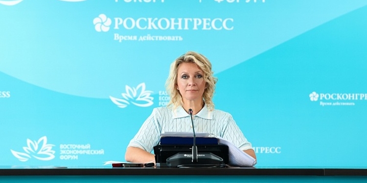 Maria Zajarova en una conferencia de prensa sobre relaciones internacionales