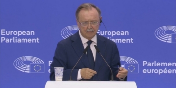 Juan Jesús Vivas hablando en el Parlamento Europeo sobre Ceuta y Marruecos